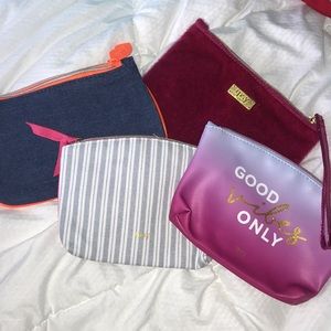 Set of 4 cosmetics bags!